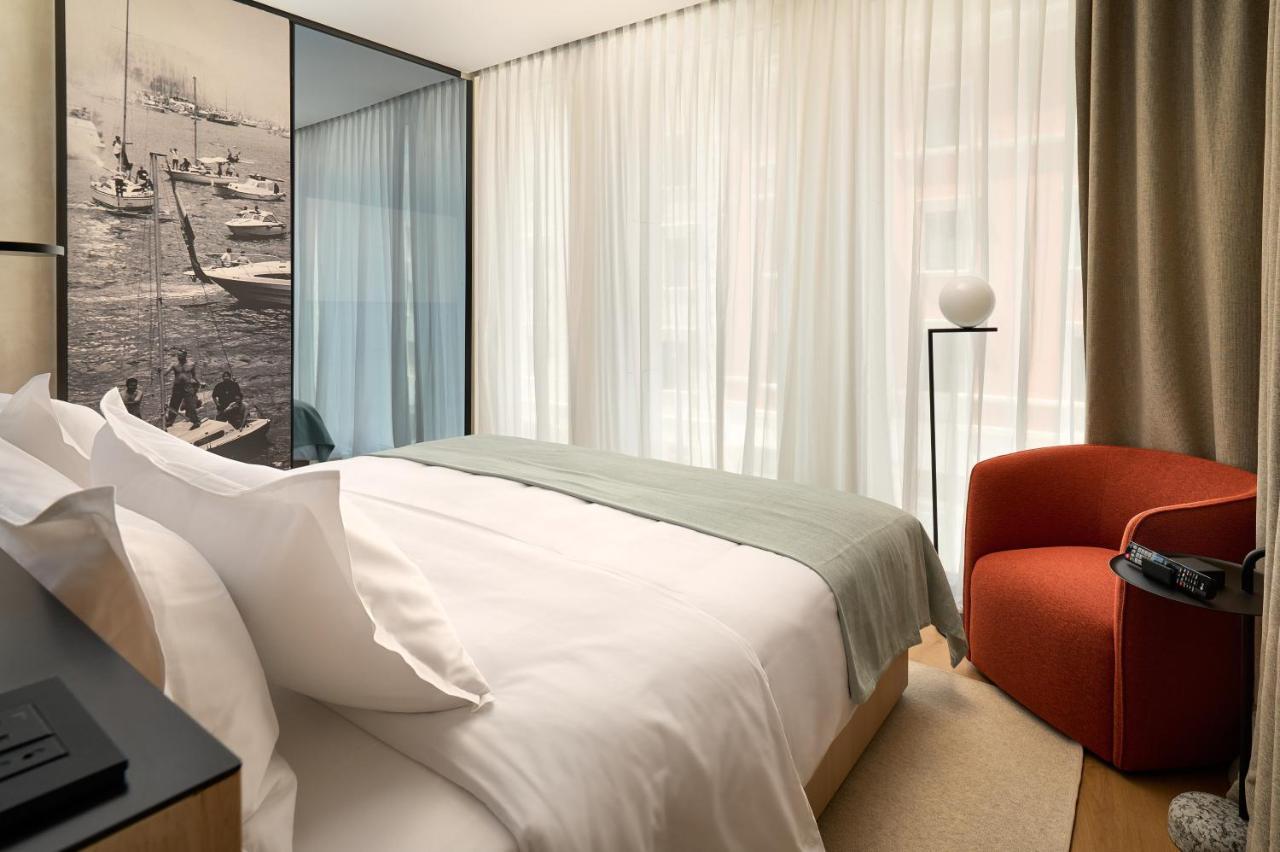Hotel Ambasador Split Luaran gambar A room at the hotel