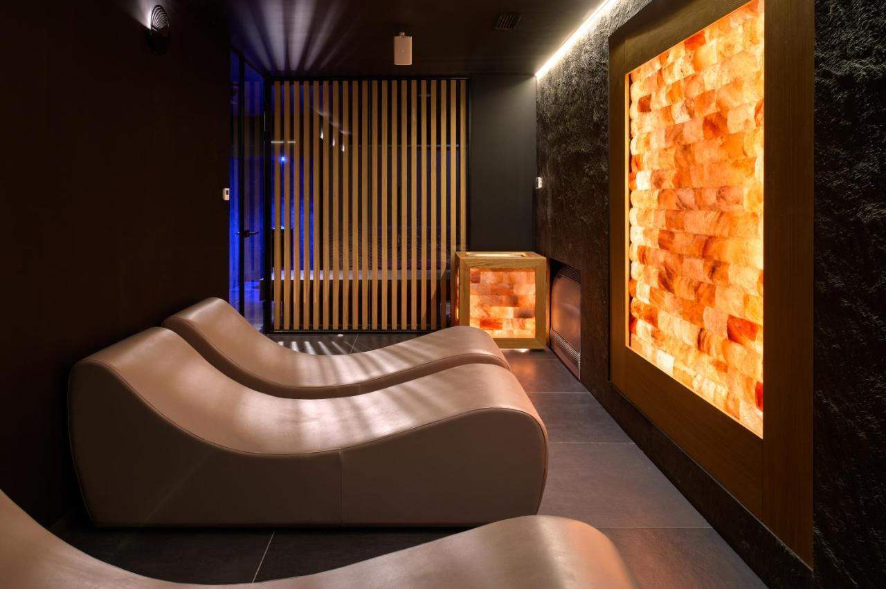 Hotel Ambasador Split Luaran gambar Salt room