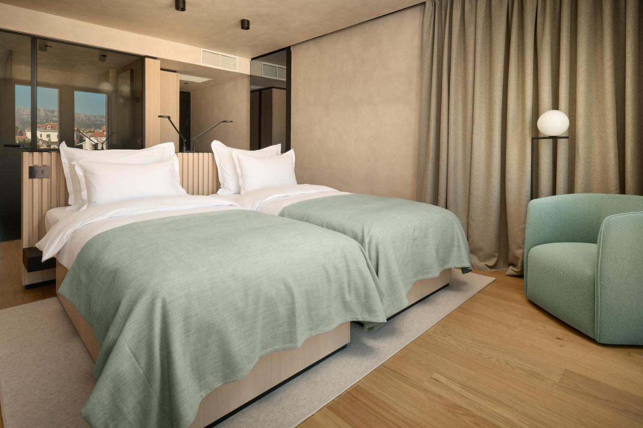 Hotel Ambasador Split Luaran gambar Deluxe room