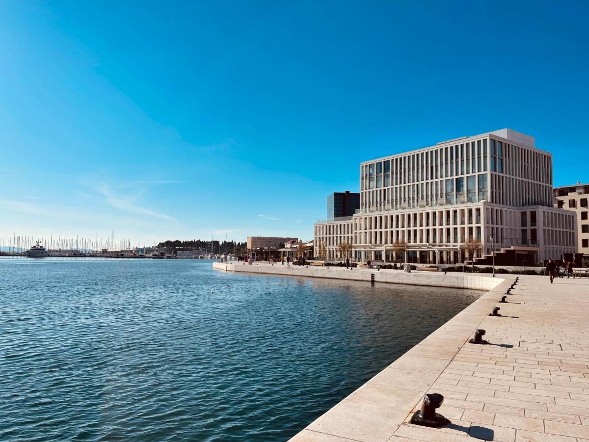 Hotel Ambasador Split Luaran gambar The new building of the University of Rijeka