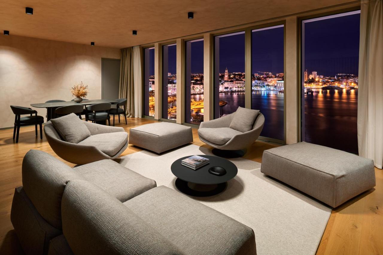 Hotel Ambasador Split Luaran gambar Interior of a penthouse apartment