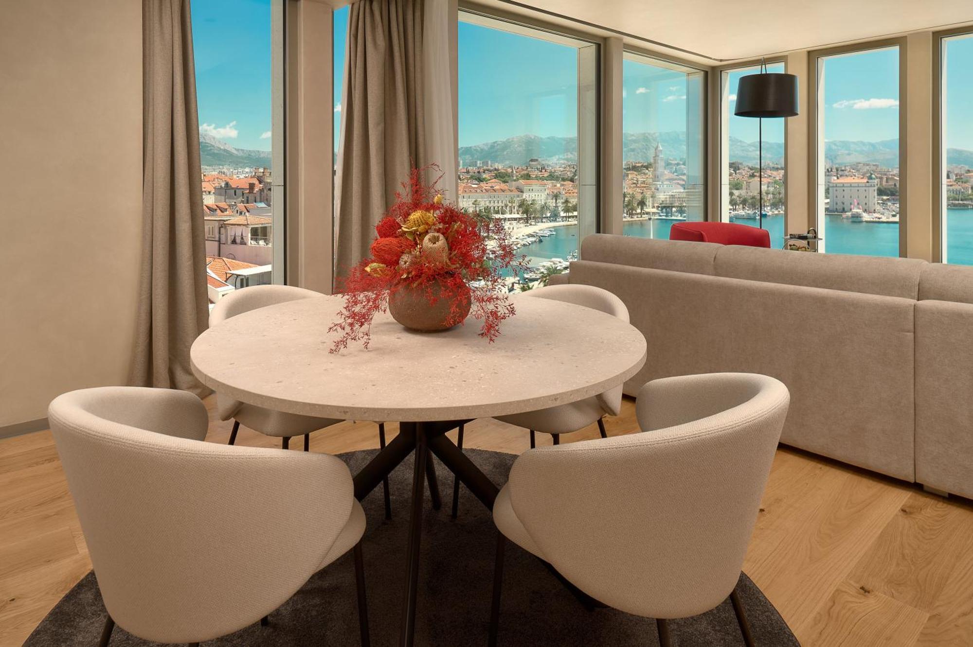 Hotel Ambasador Split Luaran gambar Virtual staging of a dining room